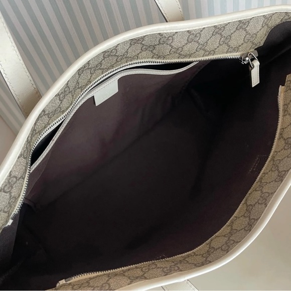 ❌S O L D ❌ Gucci Supreme tote bag - Picture 8 of 12